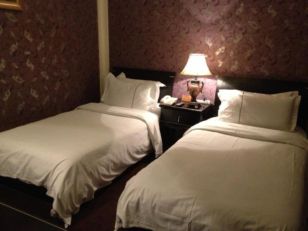 Manhattan Jinling Hotel Shanghaj Zewnętrze zdjęcie