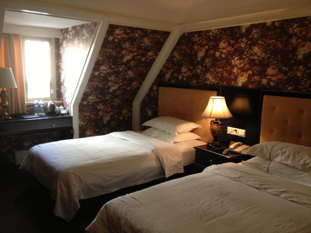 Manhattan Jinling Hotel Shanghaj Zewnętrze zdjęcie