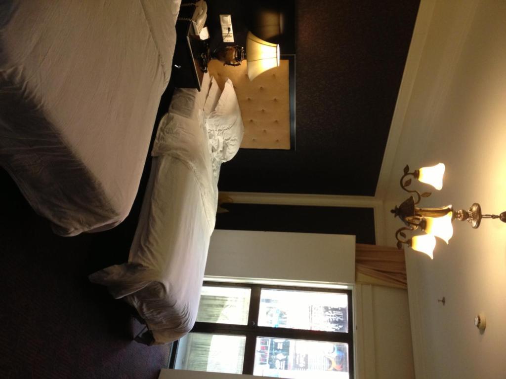 Manhattan Jinling Hotel Shanghaj Zewnętrze zdjęcie