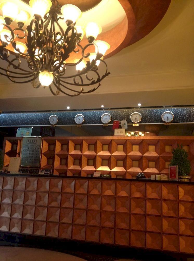Manhattan Jinling Hotel Shanghaj Zewnętrze zdjęcie