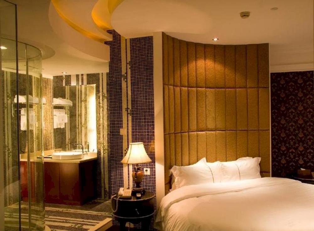 Manhattan Jinling Hotel Shanghaj Zewnętrze zdjęcie